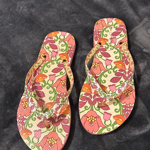 Vera Bradley - Picture 10 of 10